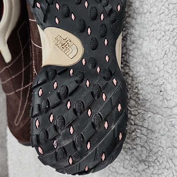 The North Face Women's 9/10 Suede Primaloft Insulated Moc Slip On Sneaker Shoes - Picture 11 of 14